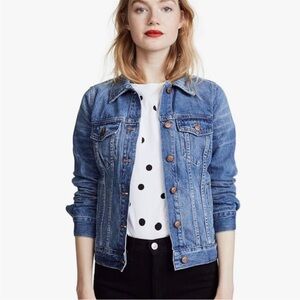 Madewell Favorite The Jean Jacket Size Small Denim Jacket F0370